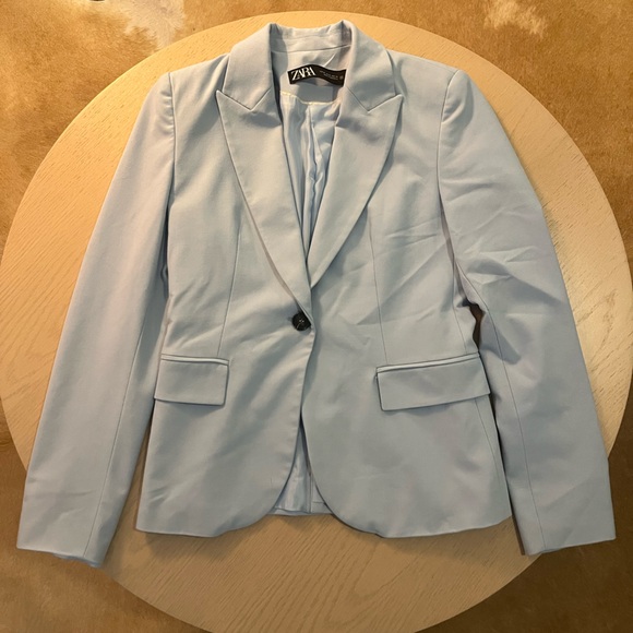 Zara Blazer - Picture 1 of 3